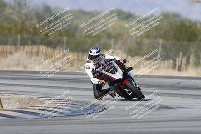 media/Dec-01-2025-Moto Forza (Mon) [[2daa91e15f]]/1-Advanced Group/Session 3 (Turn 3)/